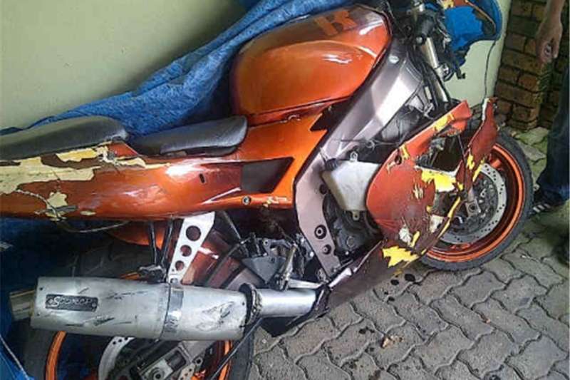 Kawasaki ZXR 400 accident damaged Motorcycles for sale in Gauteng R 10 000 on Auto Mart