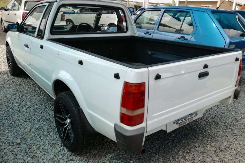 2000 Ford Bantam 1.6i Single cab bakkie ( FWD ) Cars for sale in