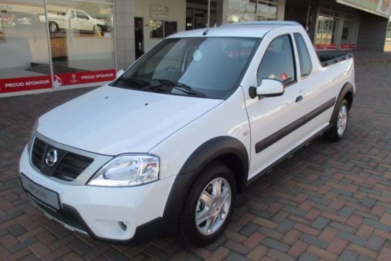 2018 Nissan NP200 1.6 16v S Single cab bakkie ( Petrol / FWD / Manual
