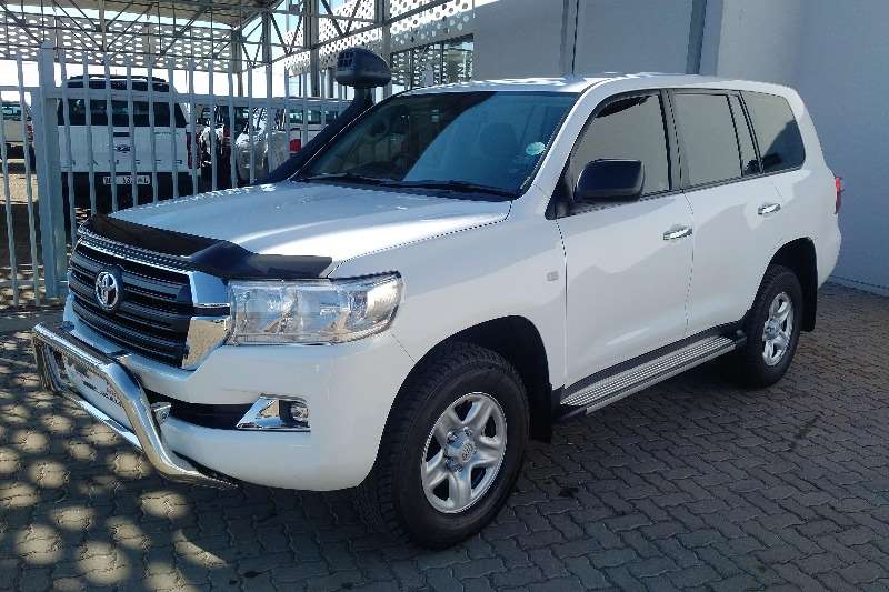 2017 Toyota Land Cruiser 200 4.5D 4D V8 GX Crossover - SUV ( Diesel ...