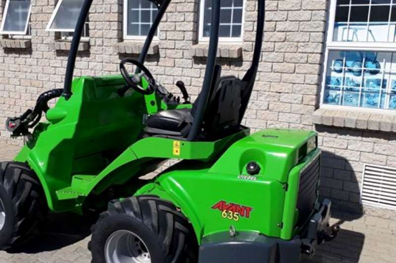 2016 Avant Avant 635 with Kubota engine Preowned Multifunct 600