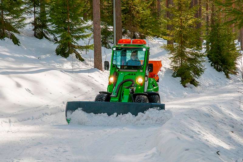 2017 Avant Dozer blade 2000 and 2500 Property Maintenance Front End