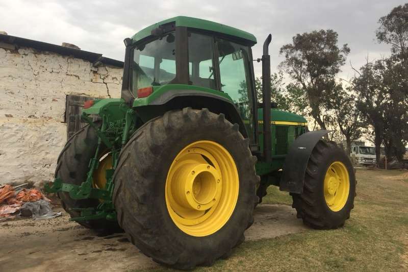 1998 John Deere John Deere 6910 Four wheel drive tractors Tractors for