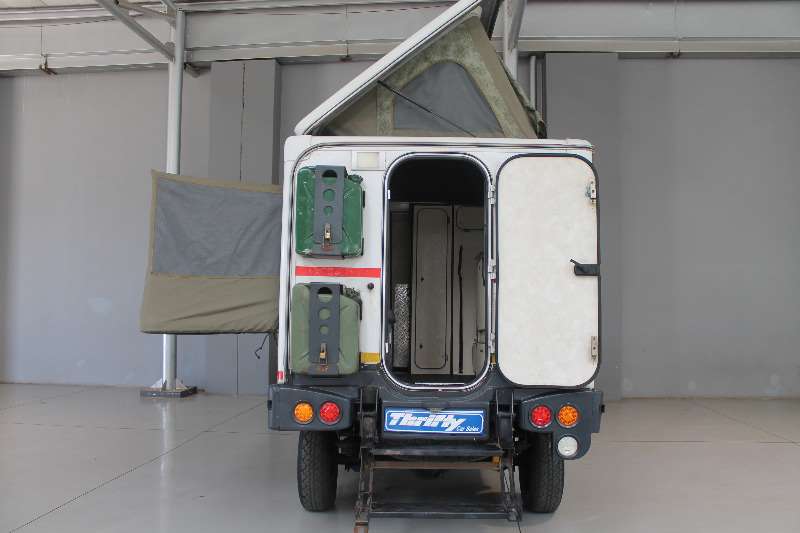 日产np300健美运动员2.5 tdi 4 x4 lwb trax s / c摩托房车