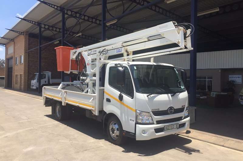 2014 Hino 300 814 Cherry Picker Cherry picker Truck Trucks for sale in Gauteng on Truck & Trailer