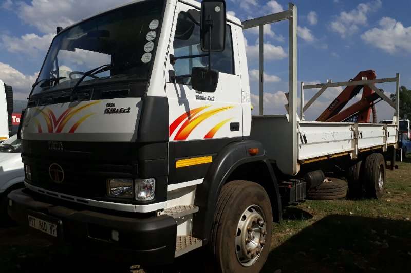 2015 Tata LPT 1518 (8t) + (3.5t) Palfinger Rear Mount Crane Dropside