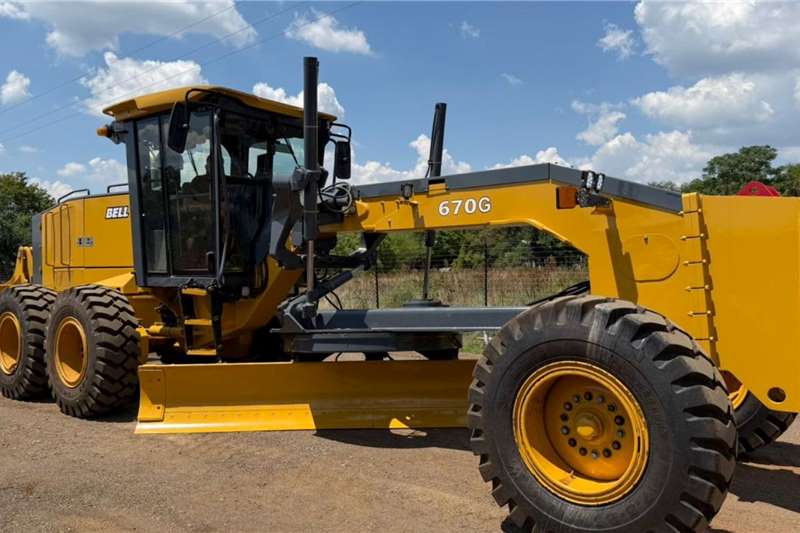   670G Motorgrader