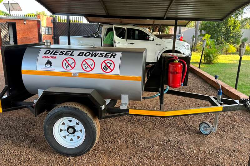   NEW 1000L BOWSER WITH PUMP AND METERS