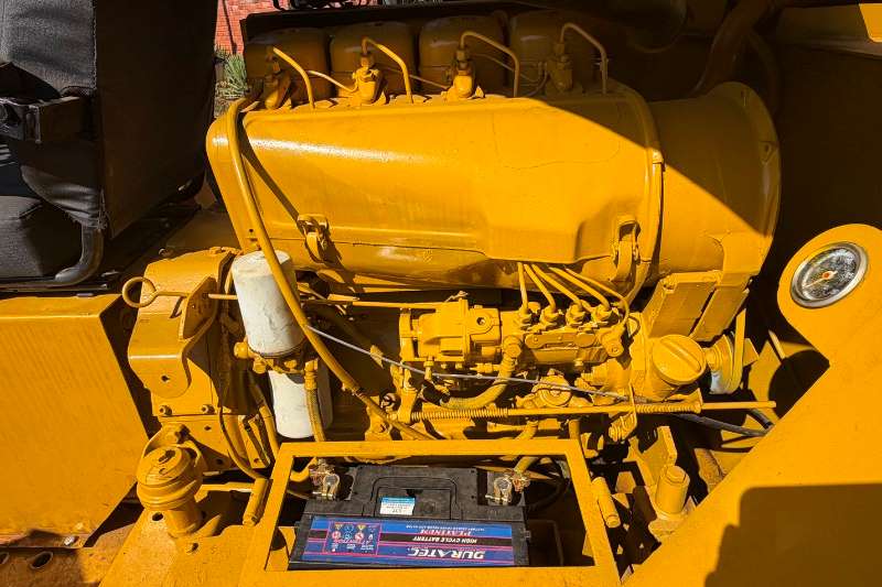   Bond Industries Rough Terrain 5 Ton Forklift . Pri