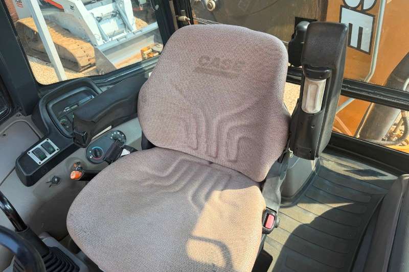   570T 4X4