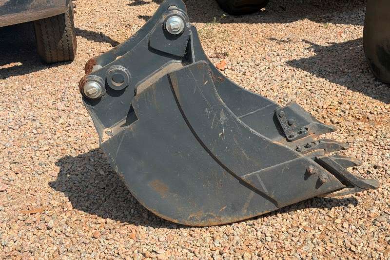   570T 4X4