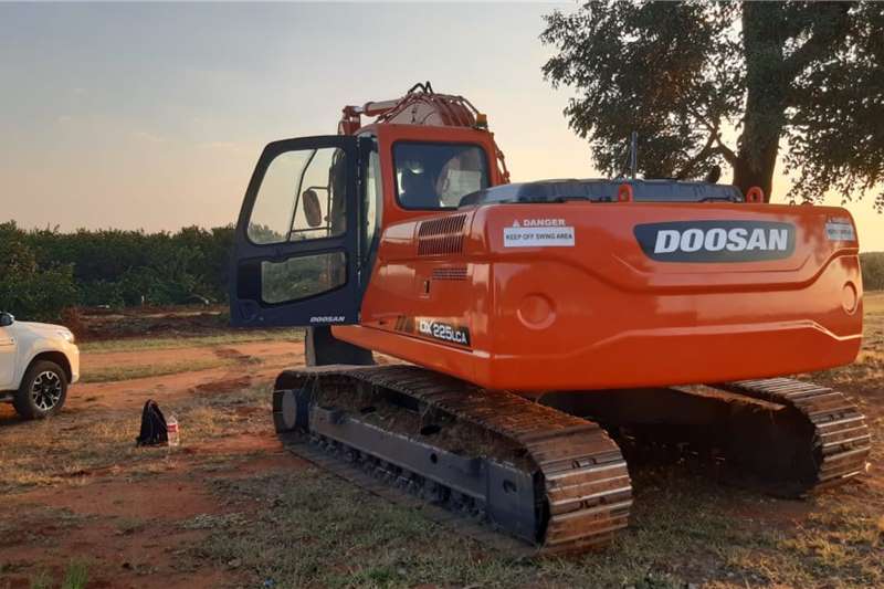   DX225LCA