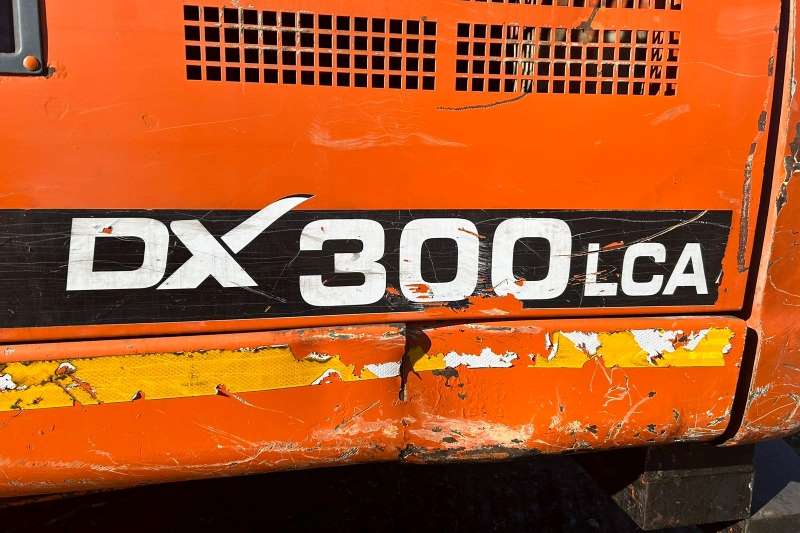   DX300LCA
