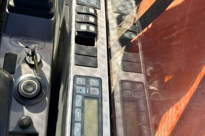   DX300LCA
