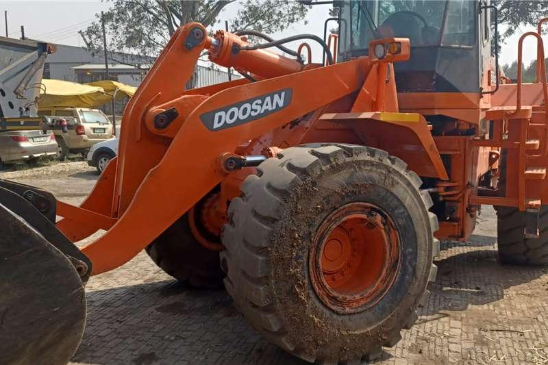   MEGA 300V