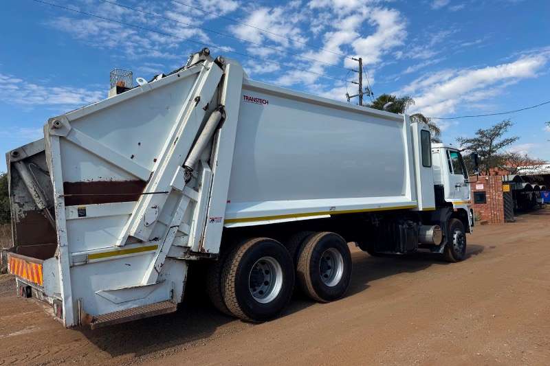   6025 PRO 6X4