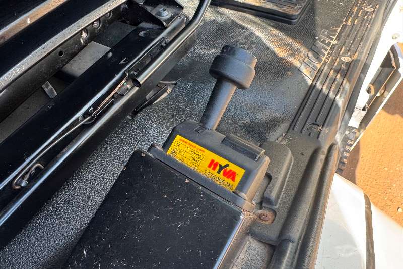   6025 PRO 6X4