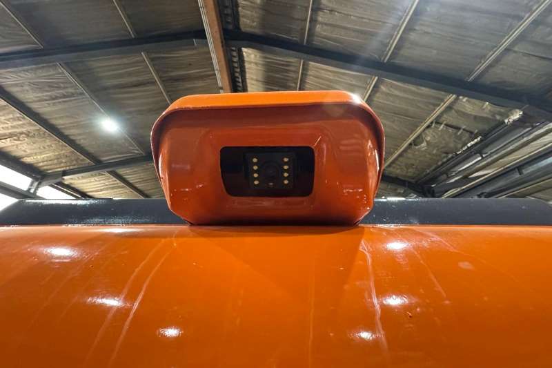   Zaxis 200 