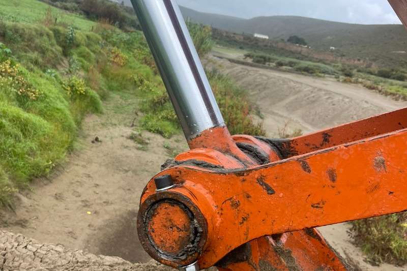   ZAXIS 230