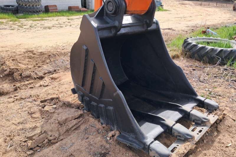   Zaxis 330