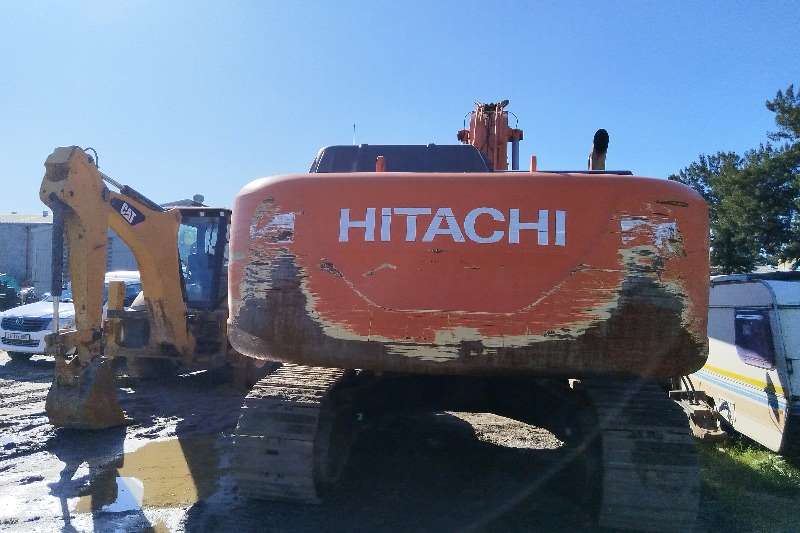   Zaxis 330