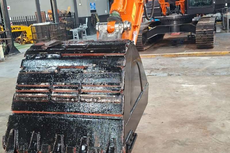   Zaxis 350