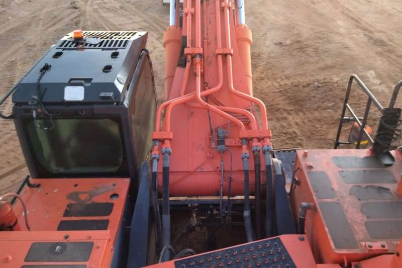   ZAXIS 870 LCR