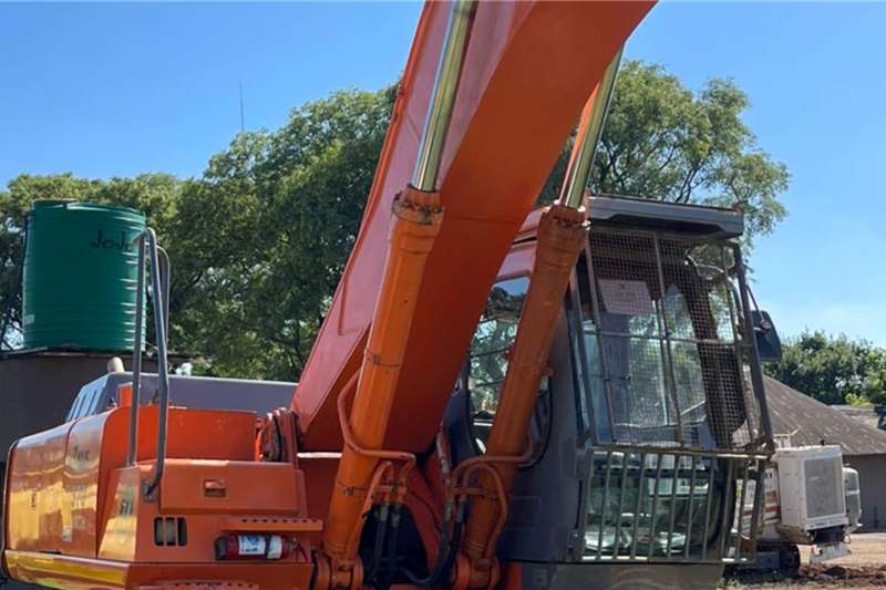   ZAXIS370