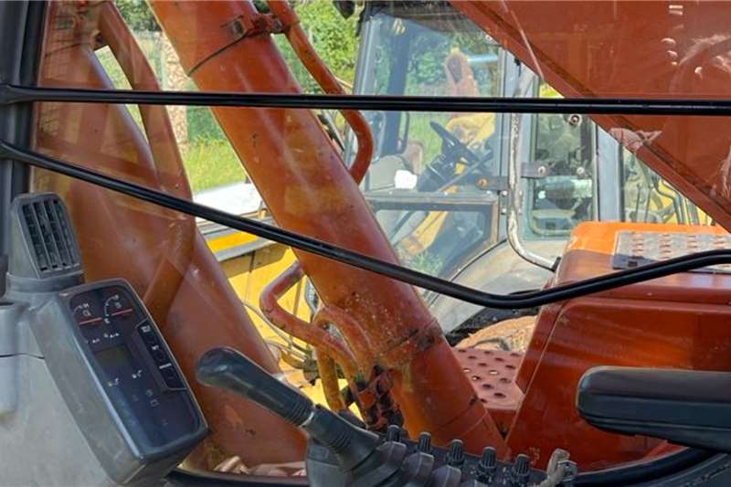   ZAXIS370
