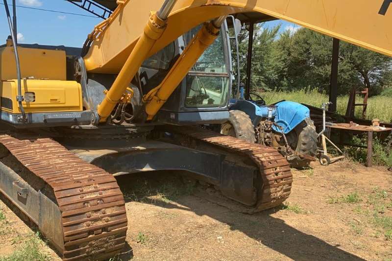   305 Robex LC 7