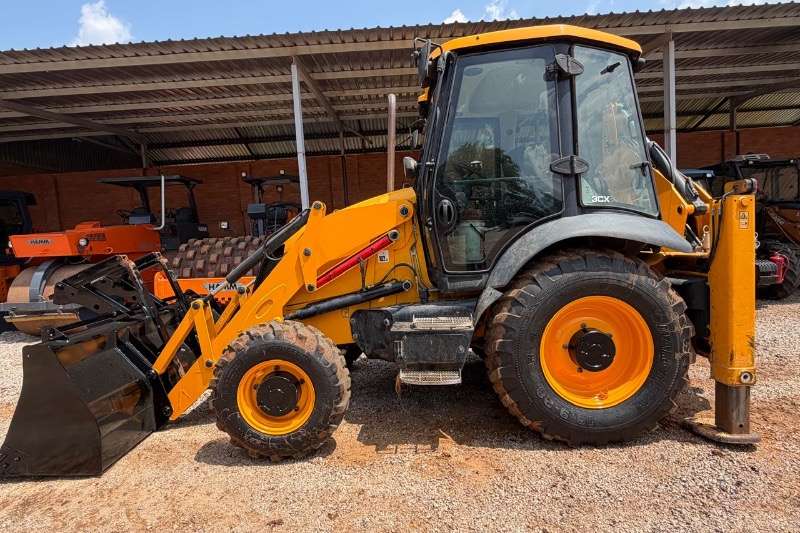   3CX With Forks And Aircon