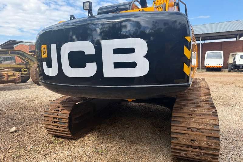   JCB JS205 LC