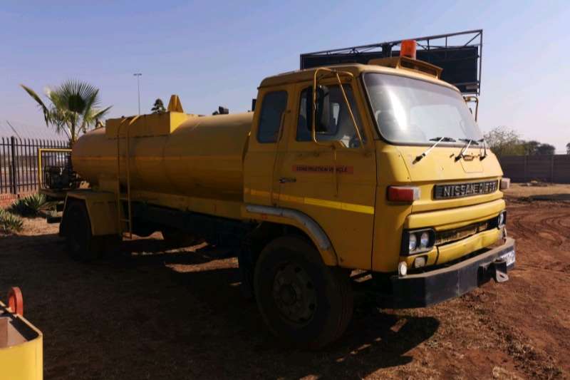   Nissan CK10 UD Water Truck
