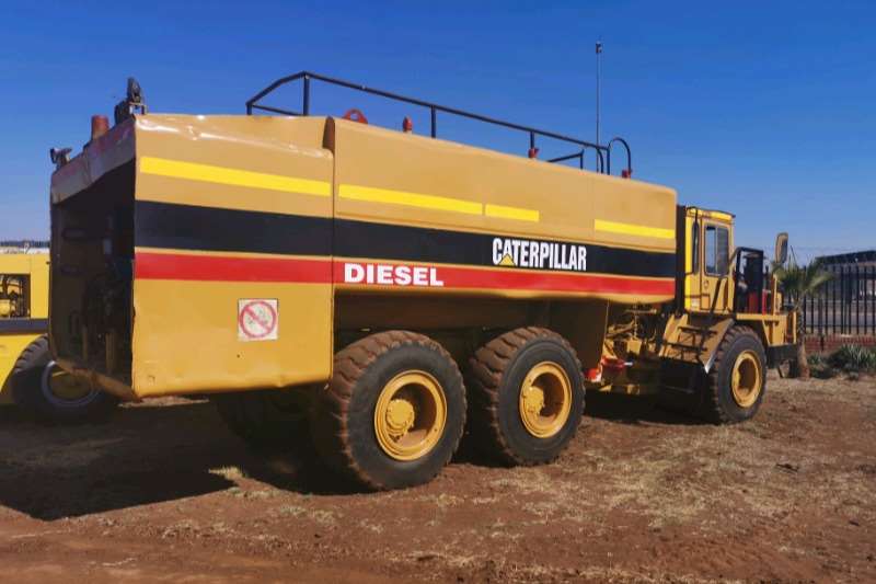   Caterpillar 250B, 25 000 Liter Diesel Tanker