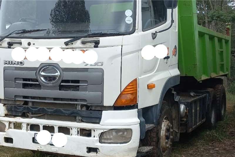   HINO 700 PROFIA