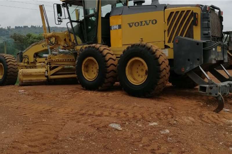   G990
