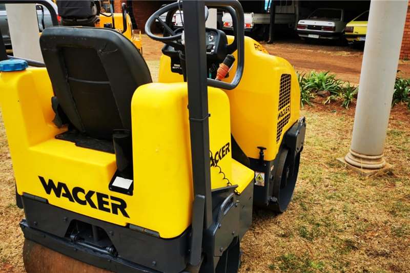   Whacker RD12 Sit On Roller