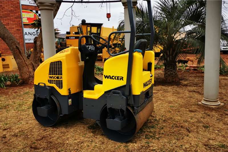   Whacker RD12 Sit On Roller