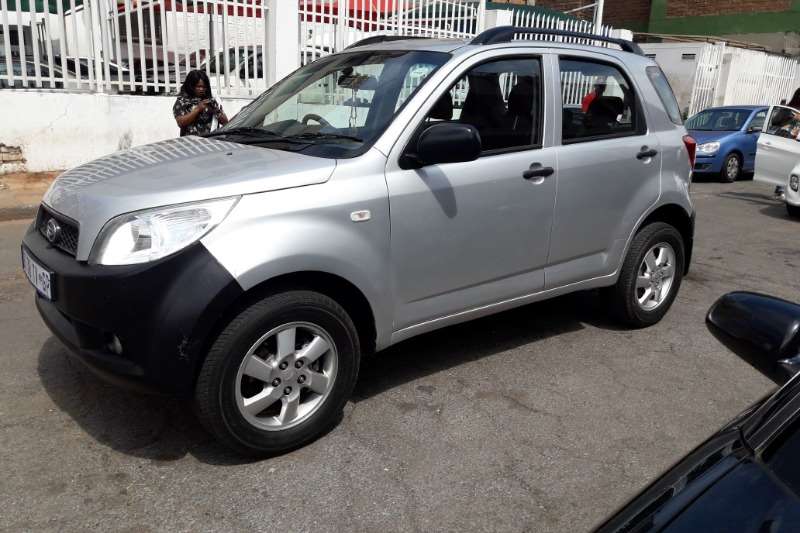 2015 Daihatsu Terios 1.5 Crossover SUV ( Petrol / RWD / Manual ) Cars for sale in Gauteng R