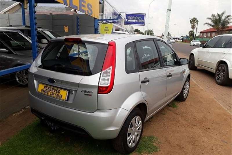 2015 Ford Figo 1.4TDCi Ambiente Hatchback ( Diesel / FWD / Manual ...