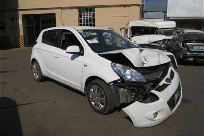 Hyundai i20 accident damaged R15000 Cars for sale in Freestate R 15