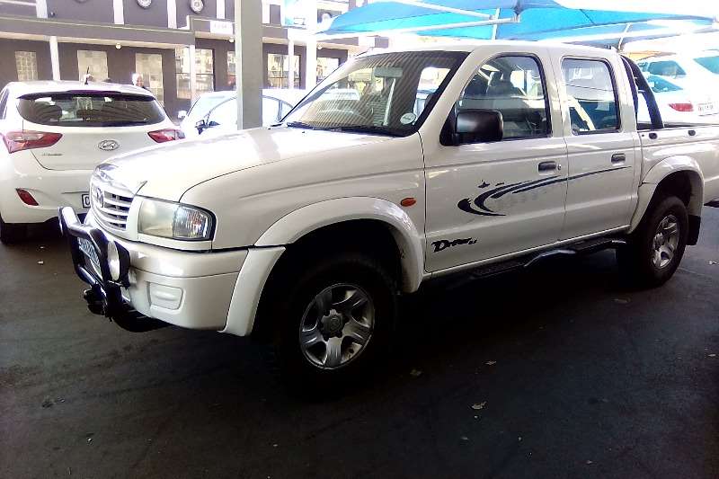 https://amcdn.co.za/cars/mazda-b2500-td-double-cab-sle-2004-id-57386865-type-main.jpg?width=800