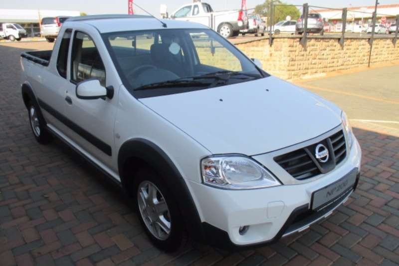 2018 Nissan NP200 1.6 16v S Single cab bakkie ( Petrol / FWD / Manual