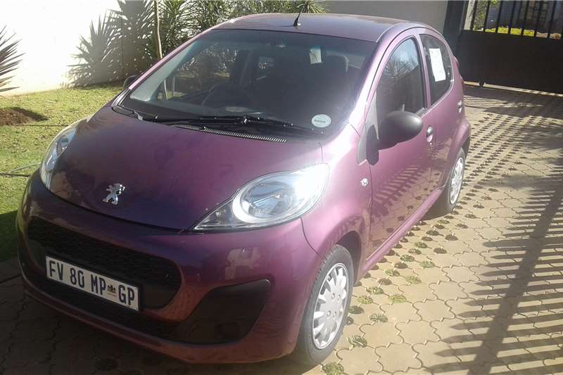 2013 Peugeot 107 1.0 Trendy Hatchback ( Petrol / FWD / Manual ) Cars ... 2013 Peugeot 107 1.0 Trendy Hatchback ( Petrol / FWD / Manual ) Cars ...