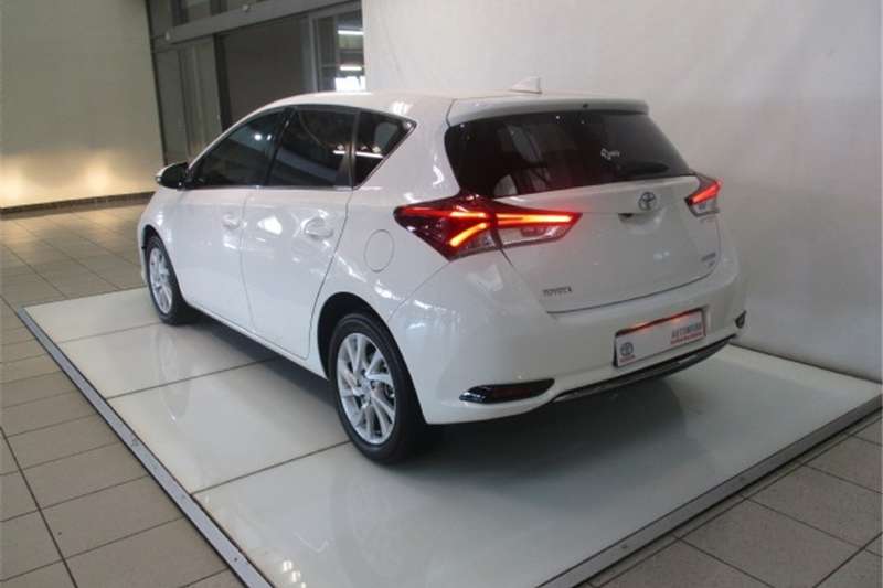 Toyota Auris 2017 универсал