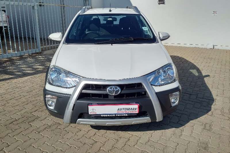 2017 Toyota Etios Cross 1.5 Xs Hatchback Petrol FWD 