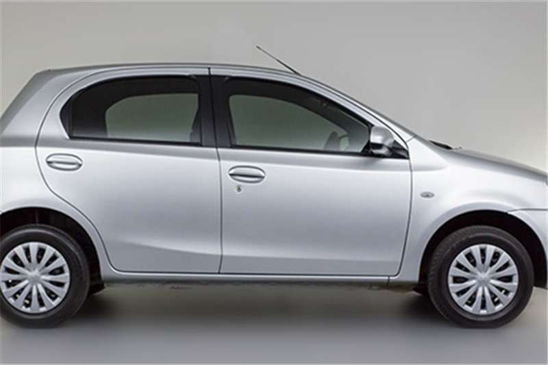 2017 Toyota Etios Hatch 1 5 Xs Hatchback Petrol Fwd Manual