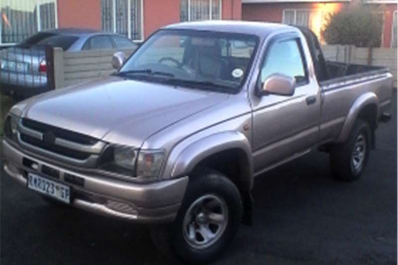 Toyota Hilux 2700i petrol 4x2 bakkie Cars for sale in Gauteng R 73