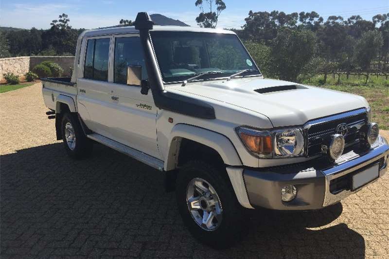 2017 Toyota Land Cruiser 79 4 5d 4d Lx V8 Double Cab Toyota Land Cruiser 79 4 5d 4d Lx V8 Double Cab 2017