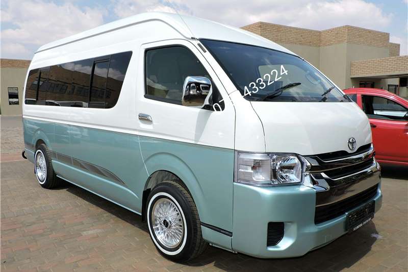 2009 Toyota Quantum 2.7 GL 14 seater bus Multi purpose vehicle ( Petrol ...